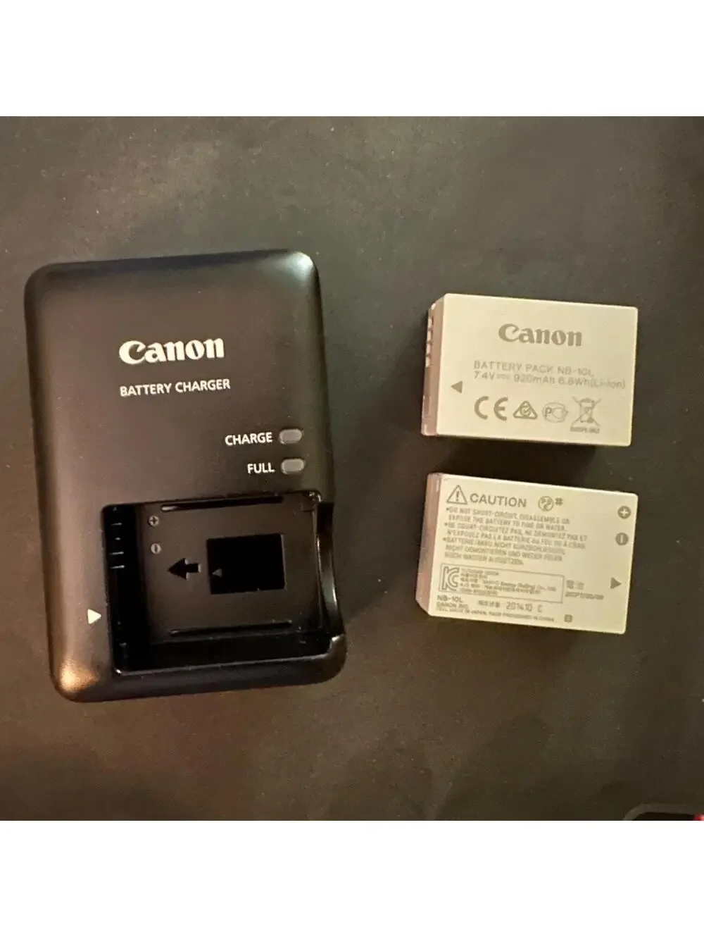 Canon Camera CB-2LC Battery Charger  with 2 NB-10L batteries - NWOT